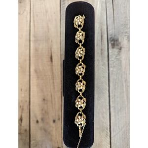 Vtg Coro Bracelet  Gold Tone Leaves w/ Faux Pearl Flowers with rhinestone center